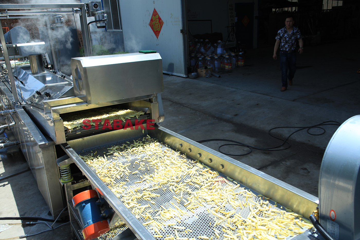Línea de producción francesa de papas fritas congeladas de papa automática completa y papas fritas crujientes de la línea de fabricación de patatas A a Z